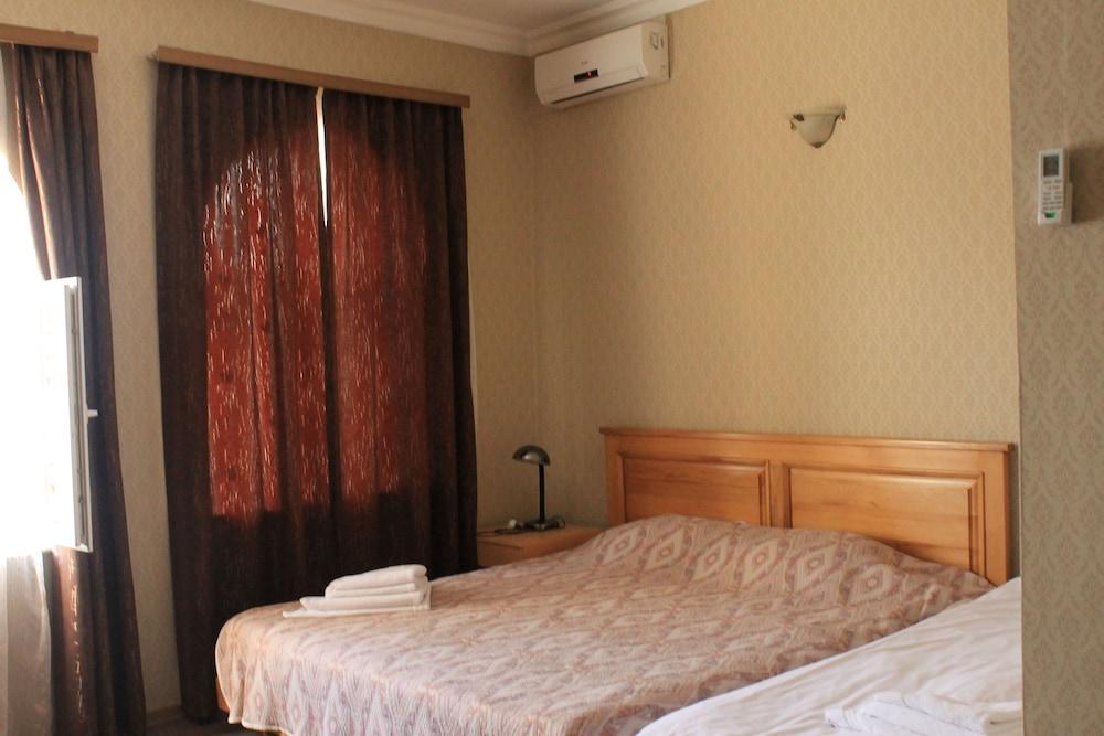 Altstadt Hotel & Cafe باكو المظهر الخارجي الصورة